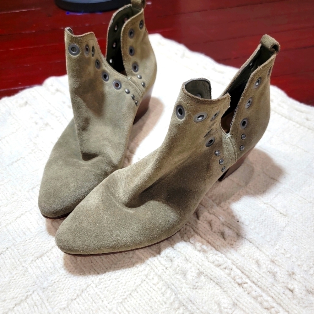 Sam Edelman Rubin Grommet Olive Green Ankle Booties size 8.5
